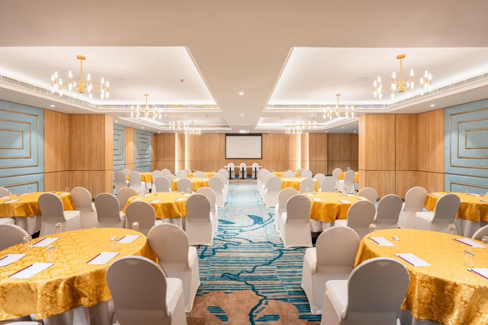Park Inn & Suites By Radisson Thrissur East Fort Luaran gambar