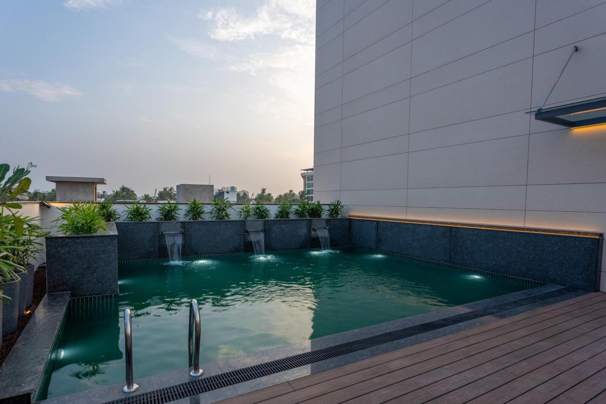 Park Inn & Suites By Radisson Thrissur East Fort Luaran gambar