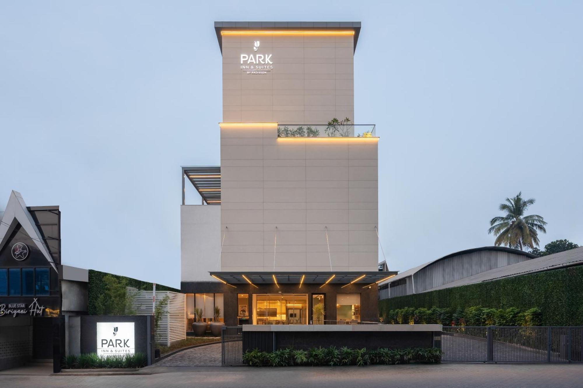 Park Inn & Suites By Radisson Thrissur East Fort Luaran gambar
