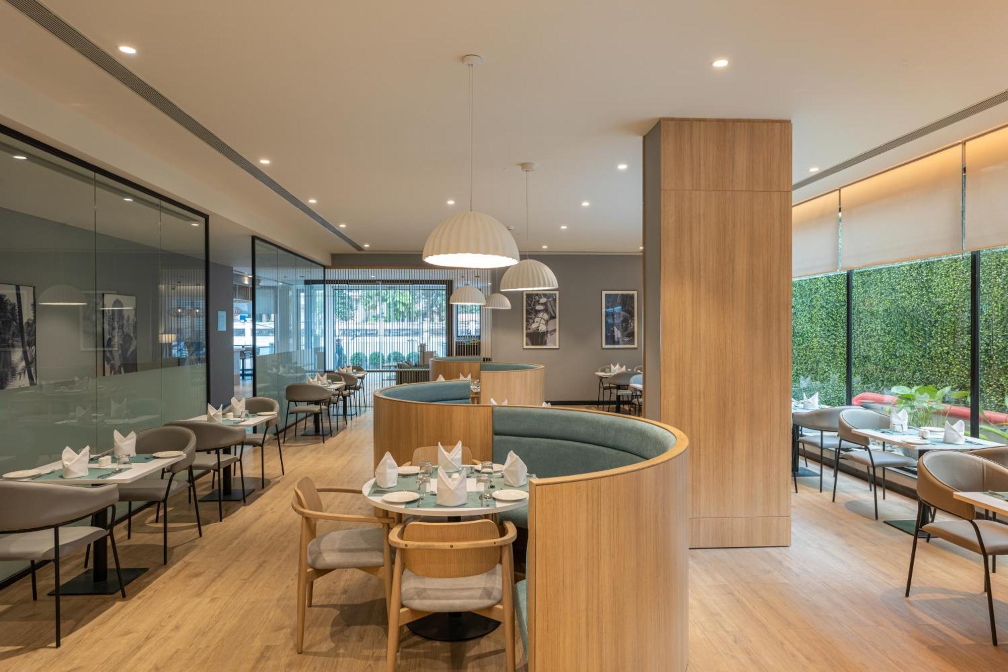 Park Inn & Suites By Radisson Thrissur East Fort Luaran gambar